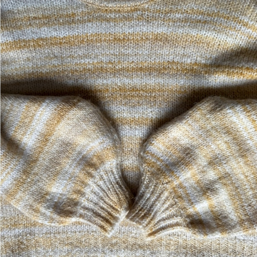 Urban Outfitters Yellow and Cream Striped Sweater Size S Cozy Knit Fall Winter - Picture 8 of 12